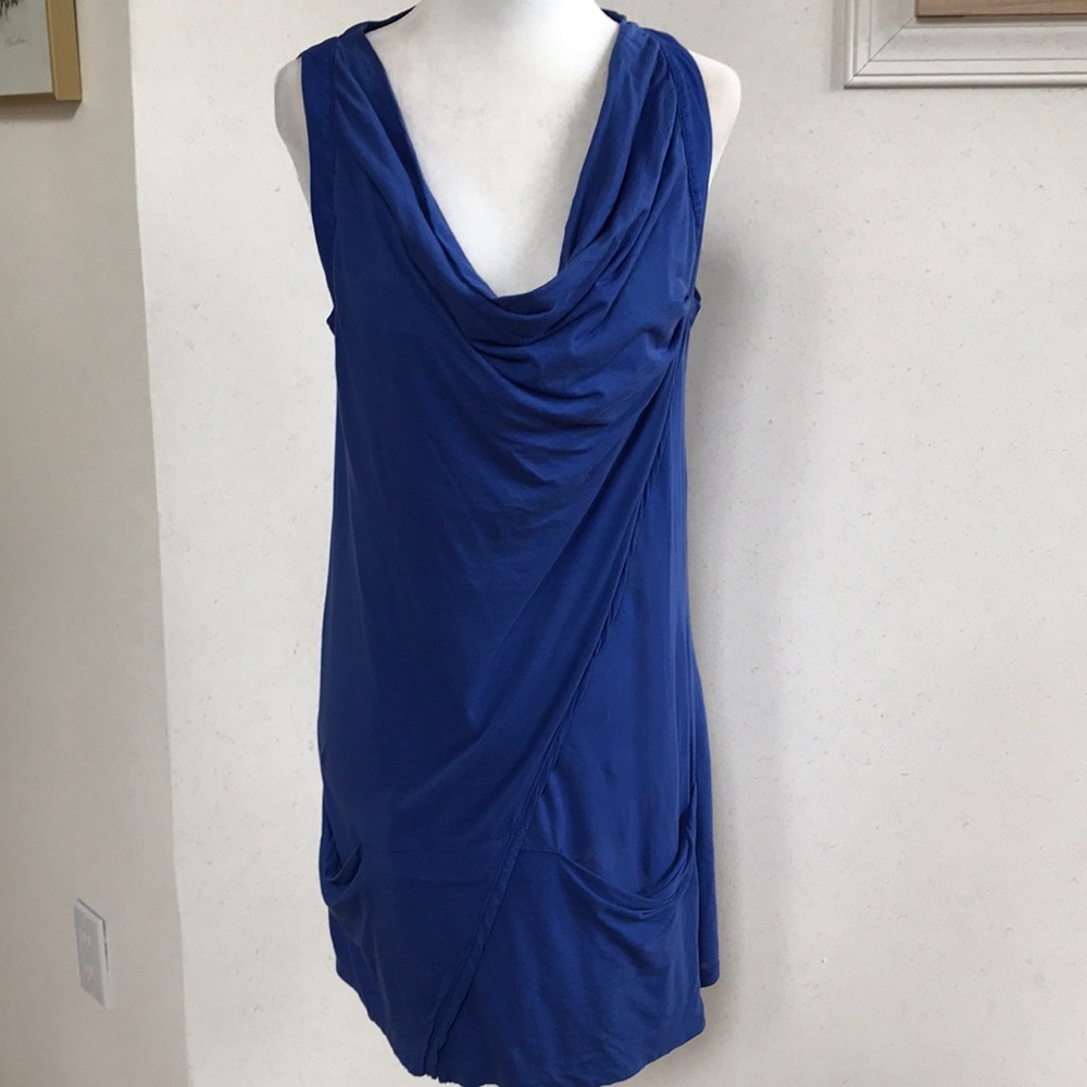 Graham & Spencer long blue cotton top